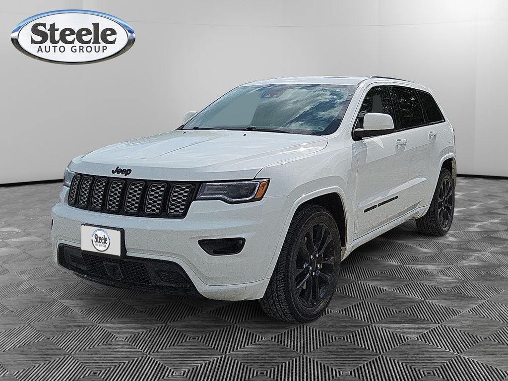 2022 Jeep Grand Cherokee Laredo X's photo