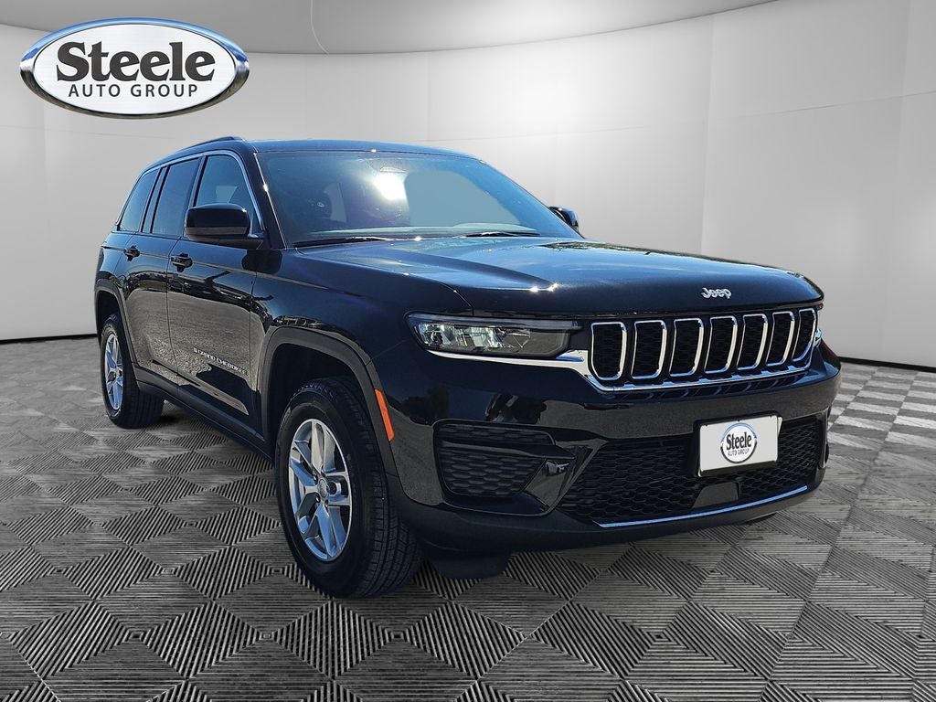 2025 Jeep Grand Cherokee GRAND CHEROKEE LAREDO X 4X2