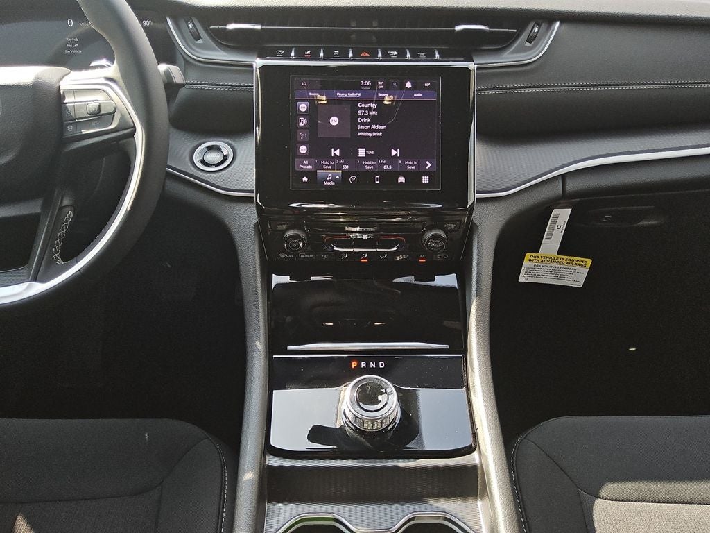 2025 Jeep Grand Cherokee GRAND CHEROKEE LAREDO X 4X2