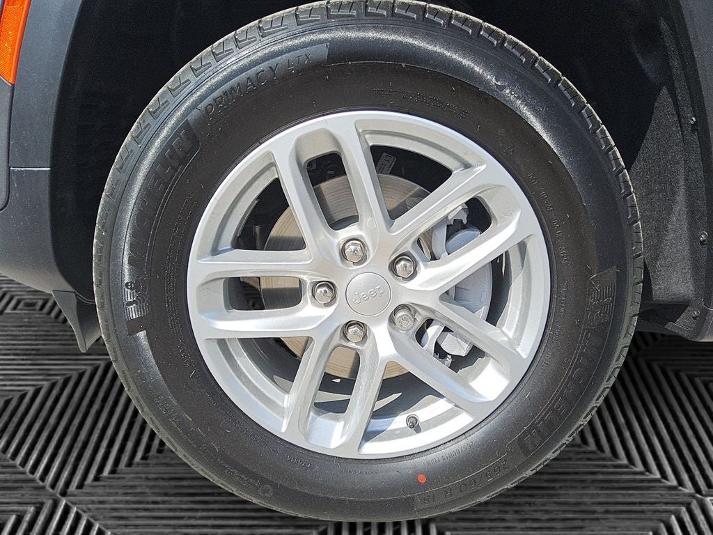 2025 Jeep Grand Cherokee GRAND CHEROKEE LAREDO X 4X2