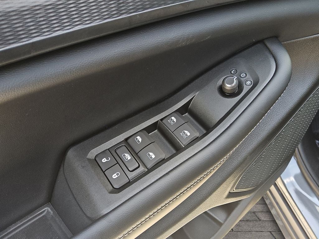 2025 Jeep Grand Cherokee GRAND CHEROKEE LAREDO X 4X2