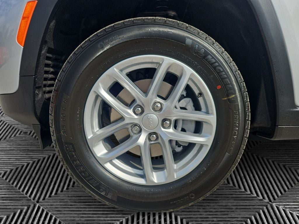 2025 Jeep Grand Cherokee GRAND CHEROKEE LAREDO X 4X2