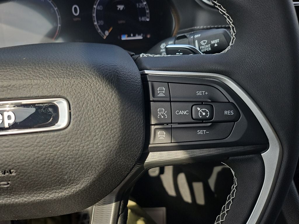 2025 Jeep Grand Cherokee GRAND CHEROKEE LAREDO X 4X2