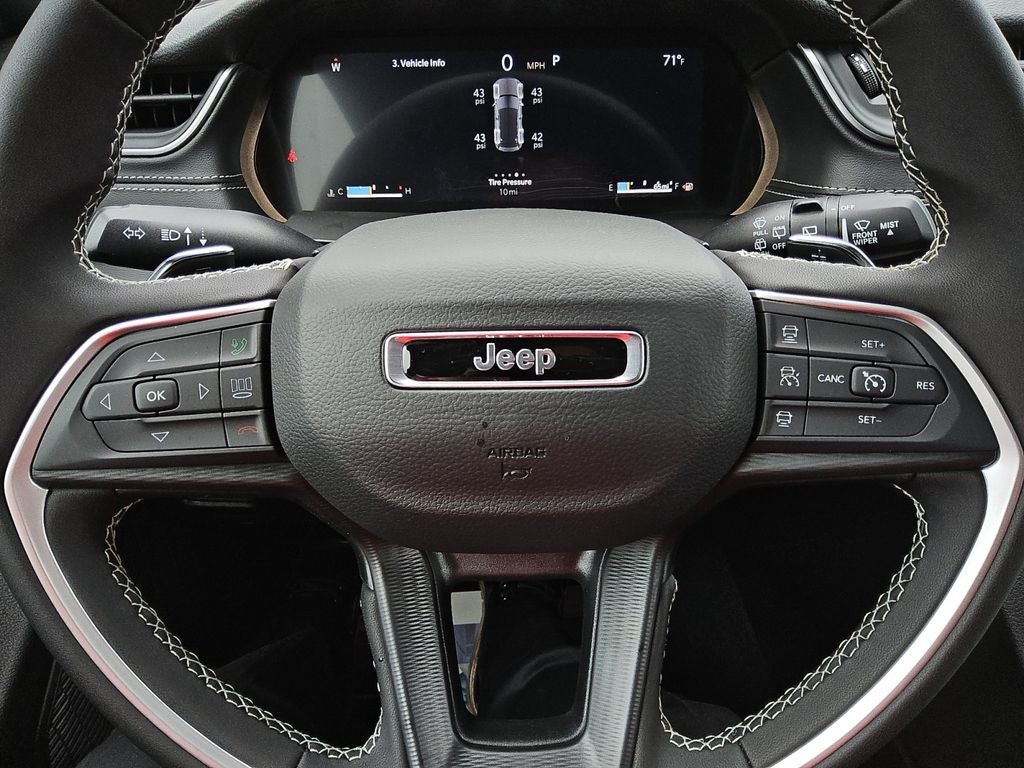 2026 Jeep Grand Cherokee GRAND CHEROKEE LAREDO 4X2