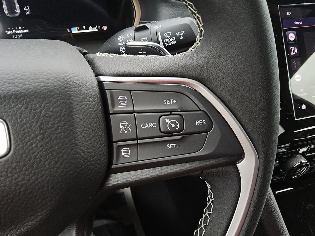 2026 Jeep Grand Cherokee GRAND CHEROKEE LAREDO 4X2