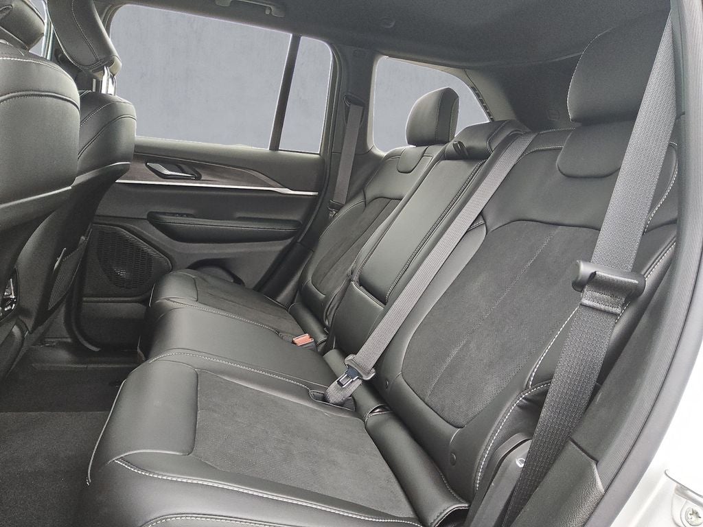 2026 Jeep Grand Cherokee GRAND CHEROKEE LAREDO ALTITUDE 4X2