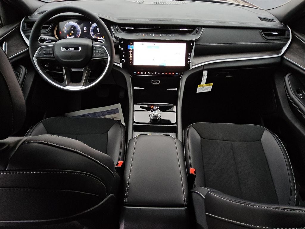 2026 Jeep Grand Cherokee GRAND CHEROKEE LAREDO ALTITUDE 4X2