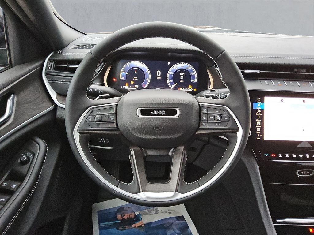 2026 Jeep Grand Cherokee GRAND CHEROKEE LAREDO ALTITUDE 4X2