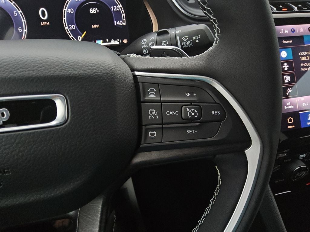 2025 Jeep Grand Cherokee GRAND CHEROKEE LIMITED 4X2