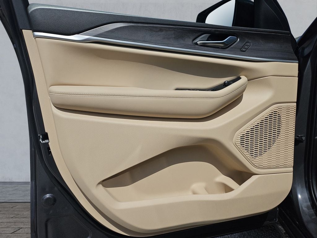 2025 Jeep Grand Cherokee GRAND CHEROKEE LIMITED 4X2