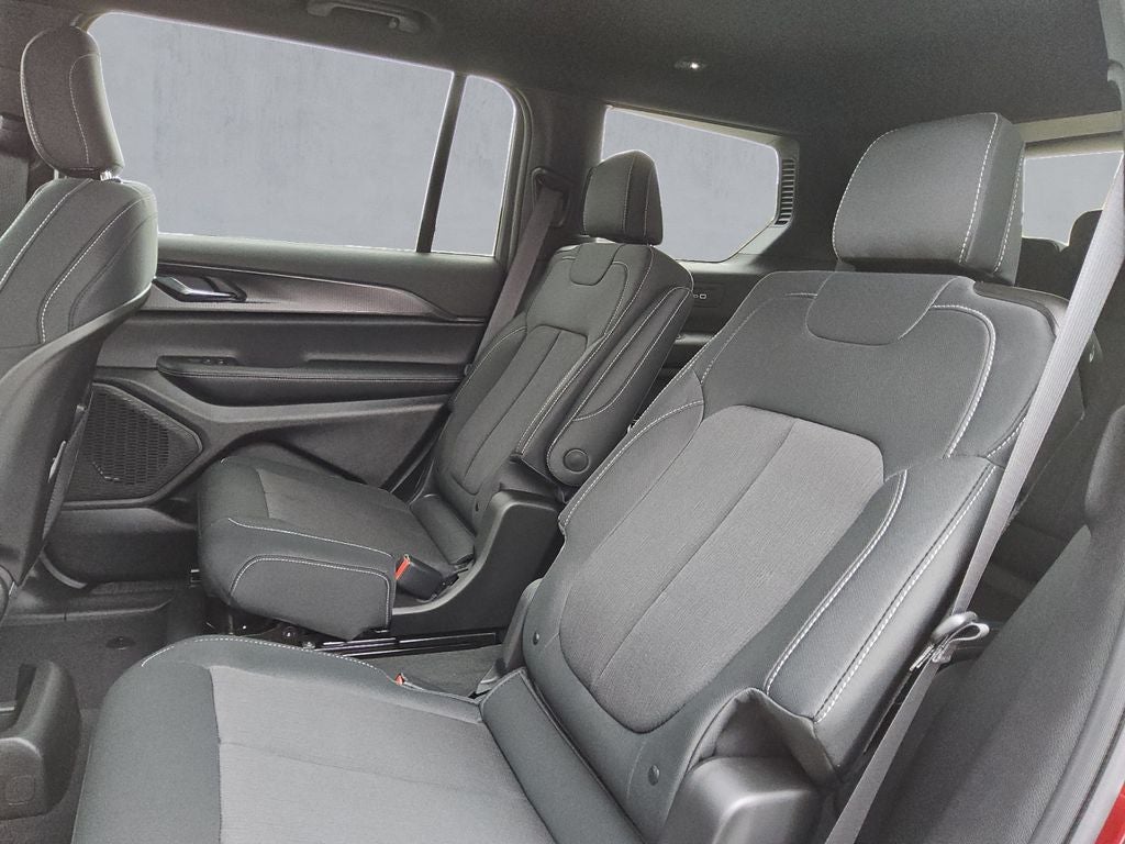 2026 Jeep Grand Cherokee GRAND CHEROKEE L LAREDO X 4X2