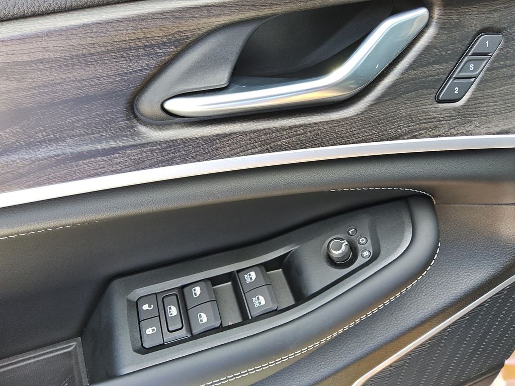2026 Jeep Grand Cherokee GRAND CHEROKEE L LIMITED RESERVE 4X4