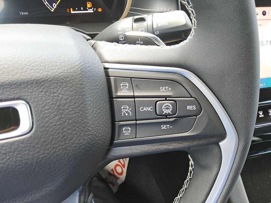 2026 Jeep Grand Cherokee GRAND CHEROKEE L LIMITED RESERVE 4X4