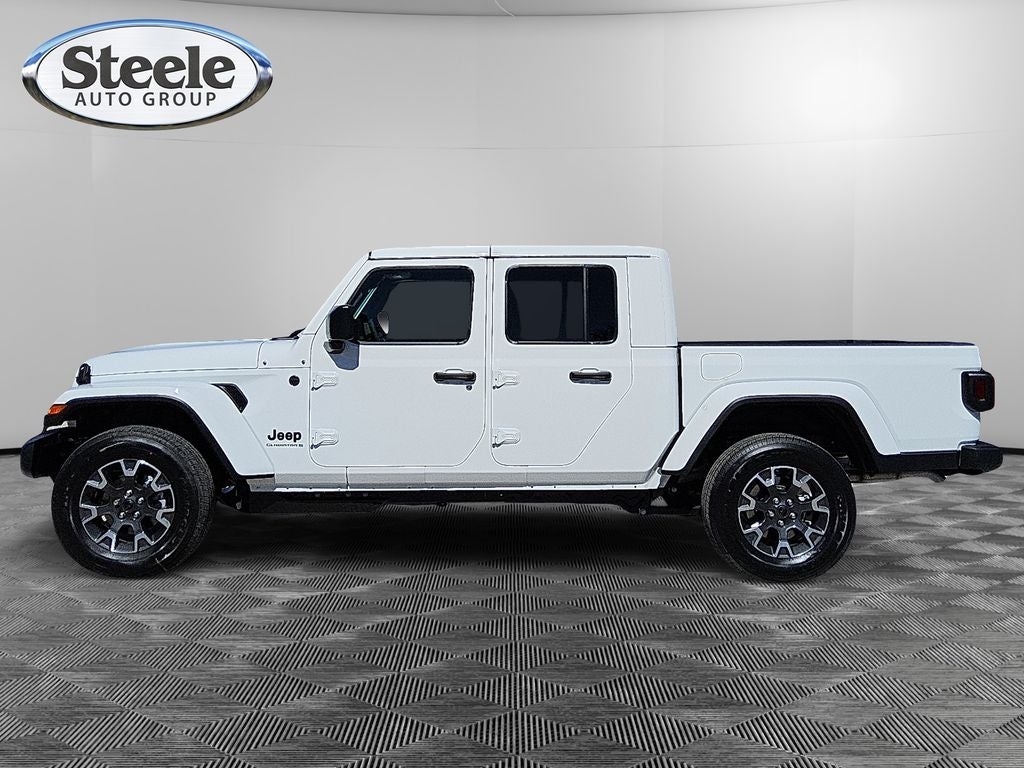 2026 Jeep Gladiator GLADIATOR SAHARA 4X4