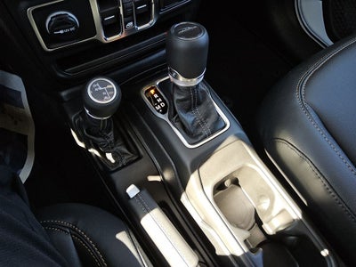 2026 Jeep Gladiator GLADIATOR SAHARA 4X4