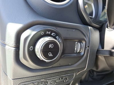 2026 Jeep Gladiator GLADIATOR SAHARA 4X4