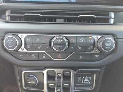 2026 Jeep Gladiator GLADIATOR SAHARA 4X4