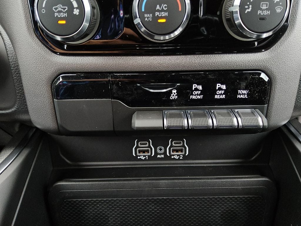 2026 RAM Ram 1500 RAM 1500 LONE STAR CREW CAB 4X4 5'7' BOX