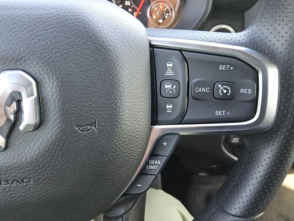 2026 RAM Ram 1500 RAM 1500 TRADESMAN CREW CAB 4X4 5'7' BOX