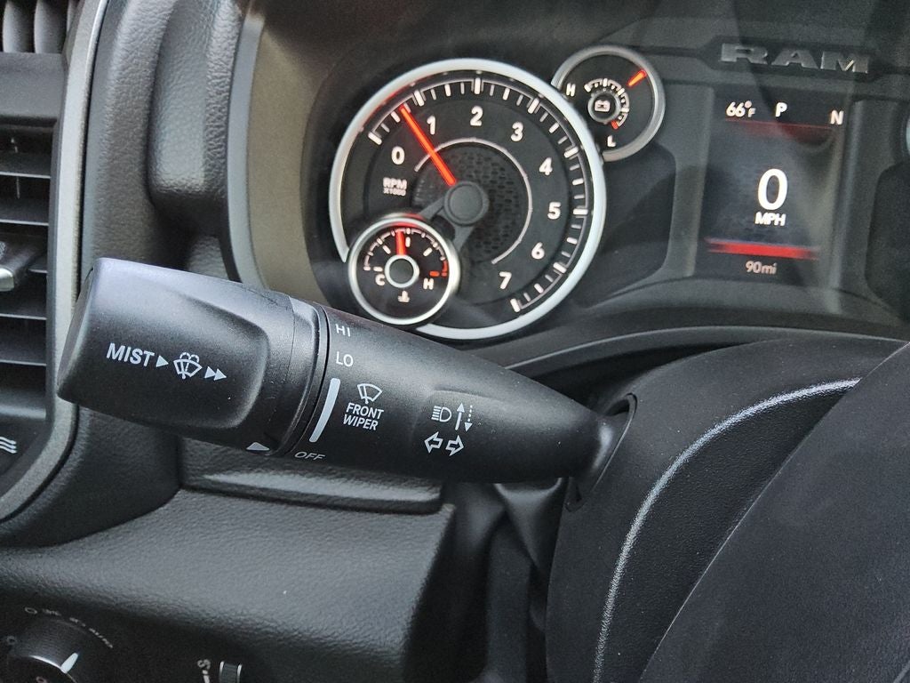 2026 RAM Ram 1500 RAM 1500 TRADESMAN CREW CAB 4X4 5'7' BOX