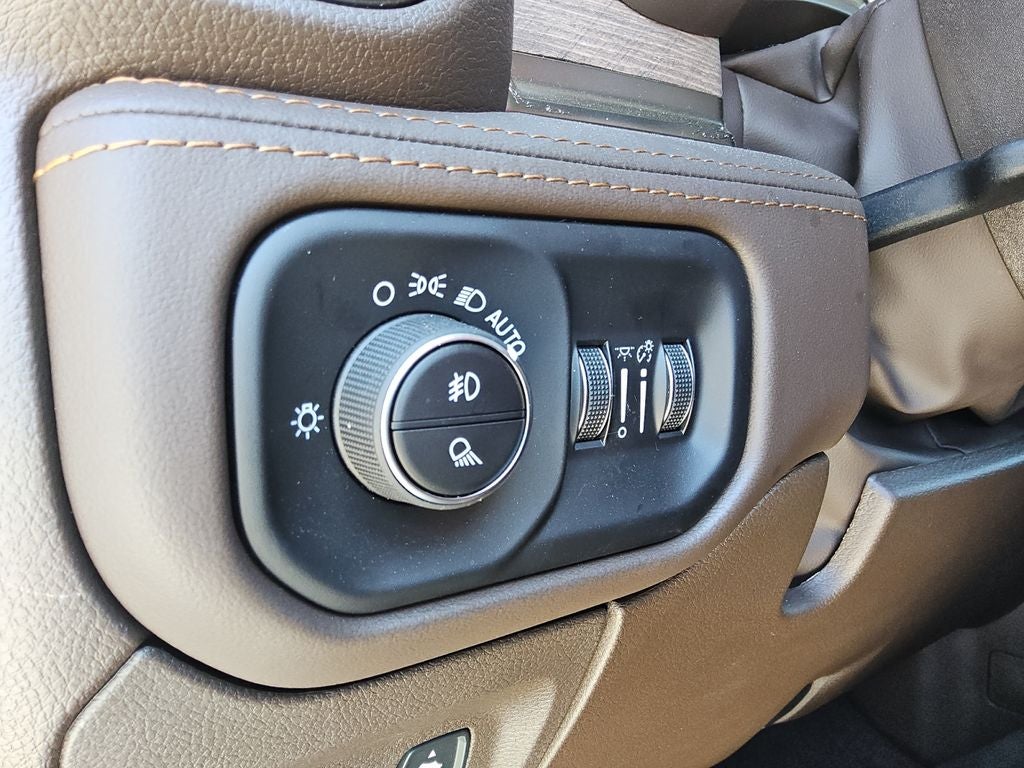 2026 RAM Ram 1500 RAM 1500 LIMITED LONGHORN CREW CAB 4X4 5'7' BOX