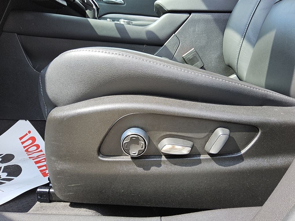 2025 Cadillac XT4 FWD Premium Luxury