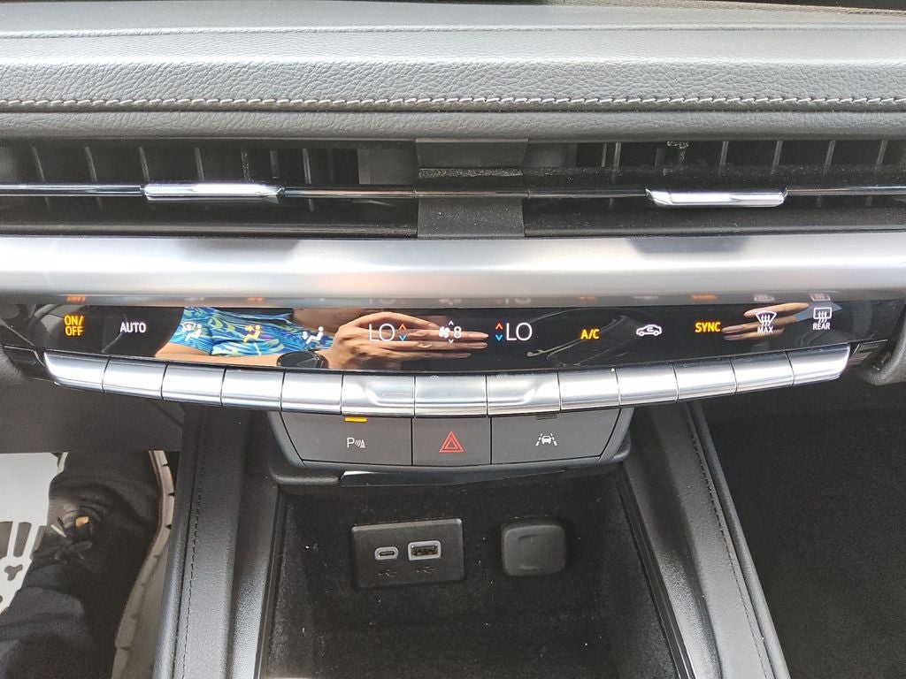 2025 Cadillac XT4 FWD Premium Luxury