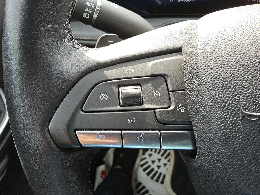 2025 Cadillac XT4 FWD Premium Luxury