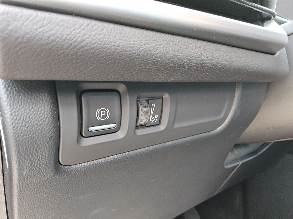 2025 Cadillac XT4 FWD Premium Luxury