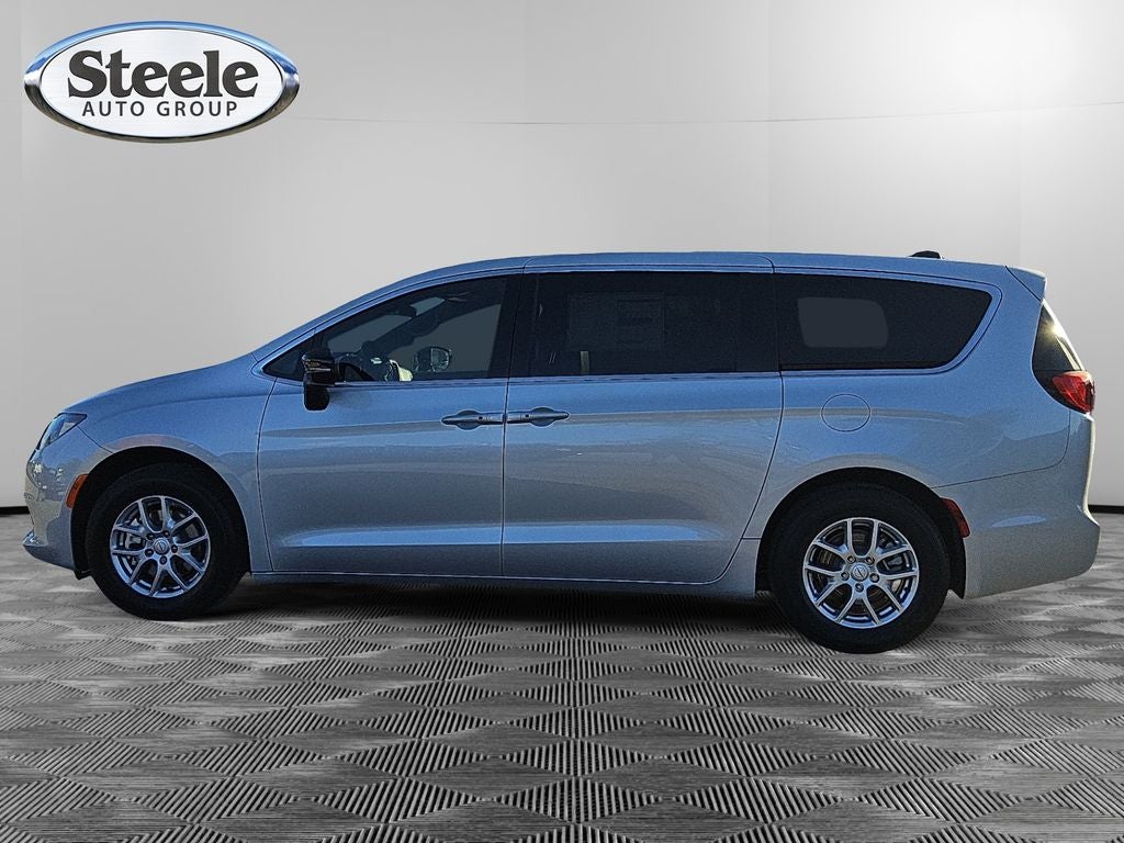 2026 Chrysler Voyager VOYAGER LX