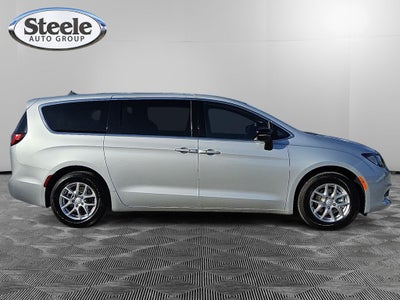 2026 Chrysler Voyager VOYAGER LX