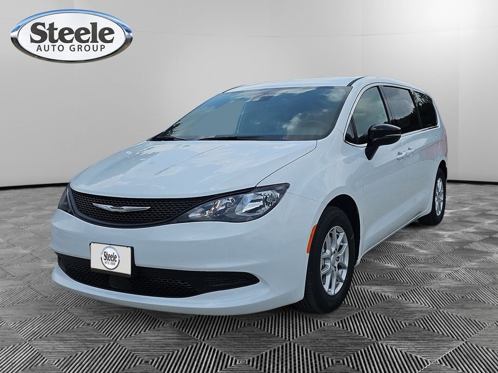 2025 Chrysler Voyager VOYAGER LX