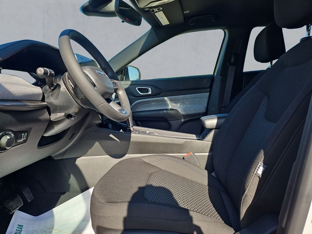 2025 Jeep Compass COMPASS SPORT 4X4