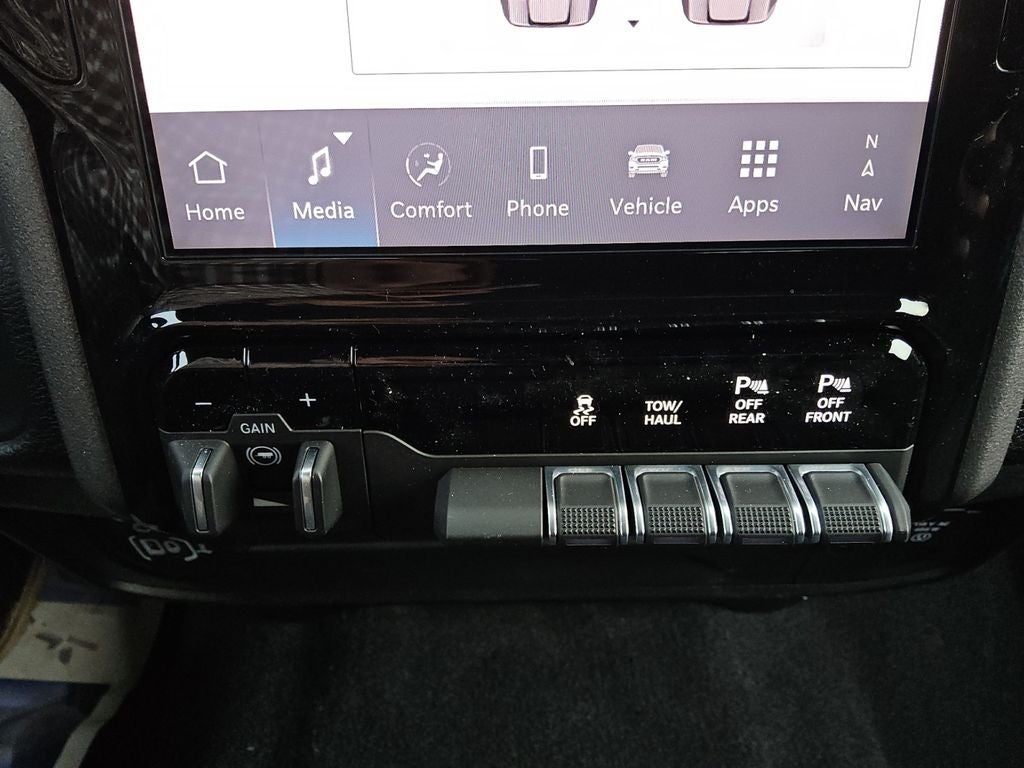 2026 RAM Ram 2500 RAM 2500 BLACK EXPRESS CREW CAB 4X4 6'4' BOX