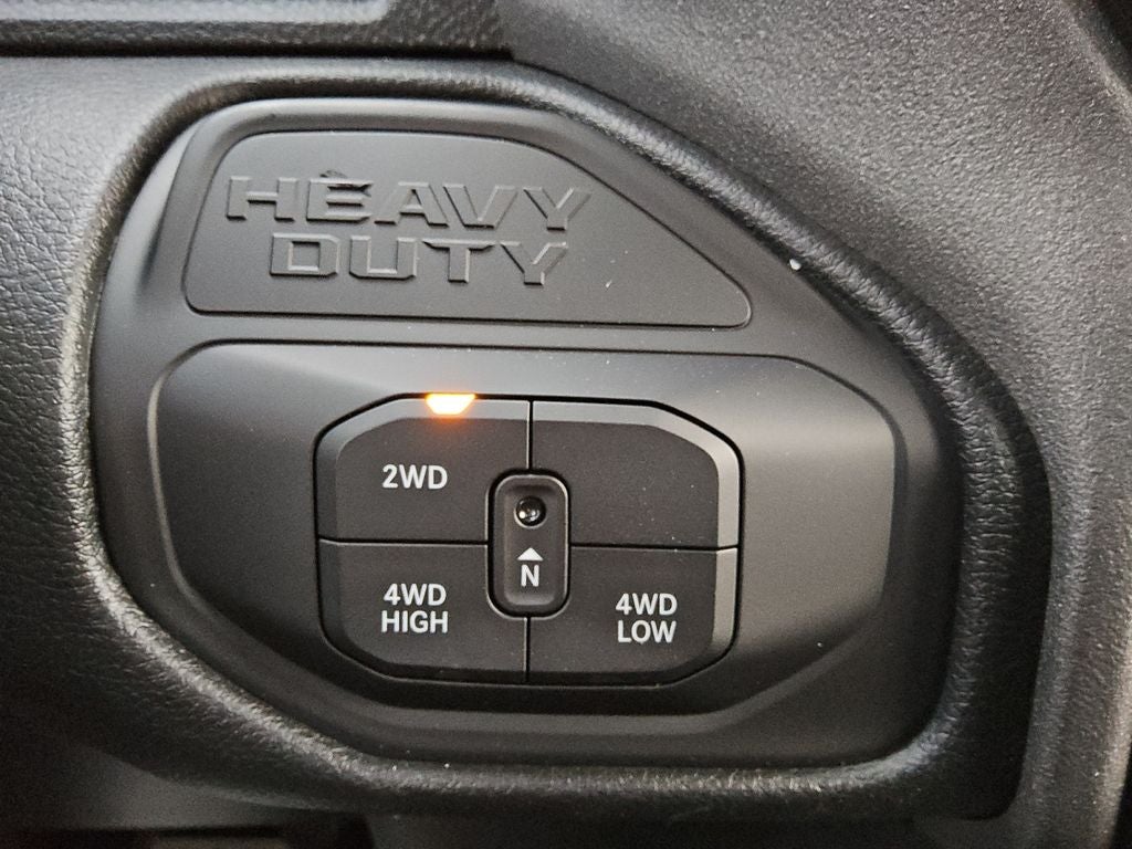 2026 RAM Ram 2500 RAM 2500 BLACK EXPRESS CREW CAB 4X4 6'4' BOX