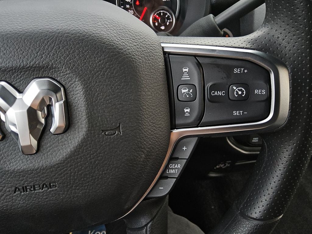 2026 RAM Ram 2500 RAM 2500 BLACK EXPRESS CREW CAB 4X4 6'4' BOX