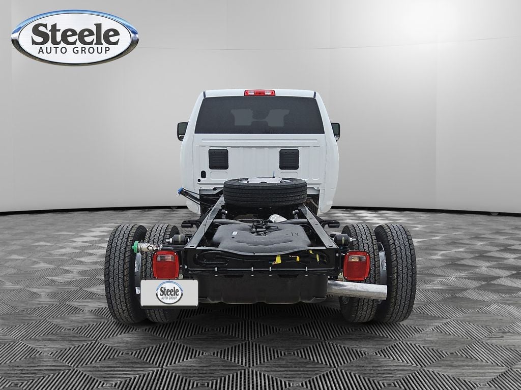 2026 RAM Ram 5500 Chassis Cab RAM 5500 TRADESMAN CHASSIS CREW CAB 4X4 84' CA