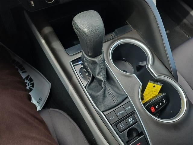 2022 Toyota Camry LE Hybrid