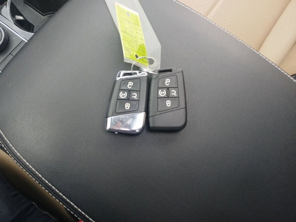 2023 Volkswagen Atlas Cross Sport 3.6L V6 SEL R-Line