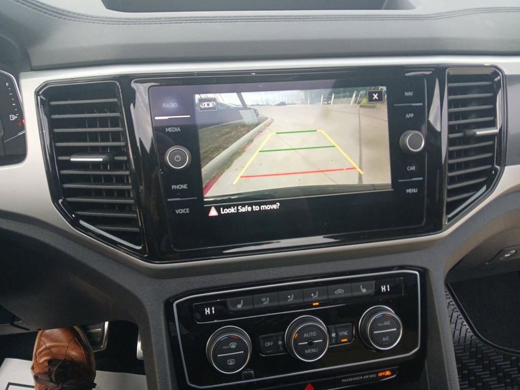 2023 Volkswagen Atlas Cross Sport 3.6L V6 SEL R-Line