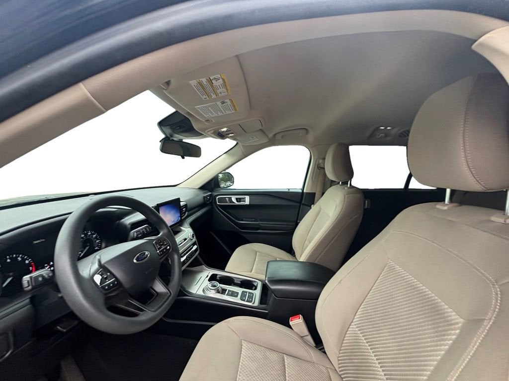 2021 Ford Explorer Base