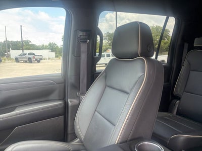 2024 GMC Yukon XL SLT