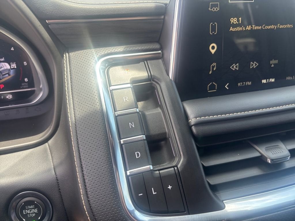2024 GMC Yukon XL SLT
