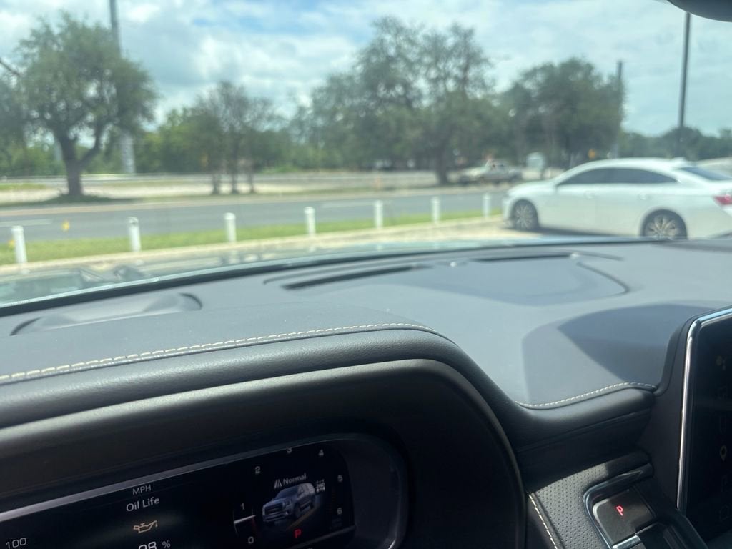 2024 GMC Yukon XL SLT