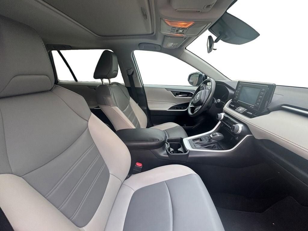 2020 Toyota RAV4 XLE Premium