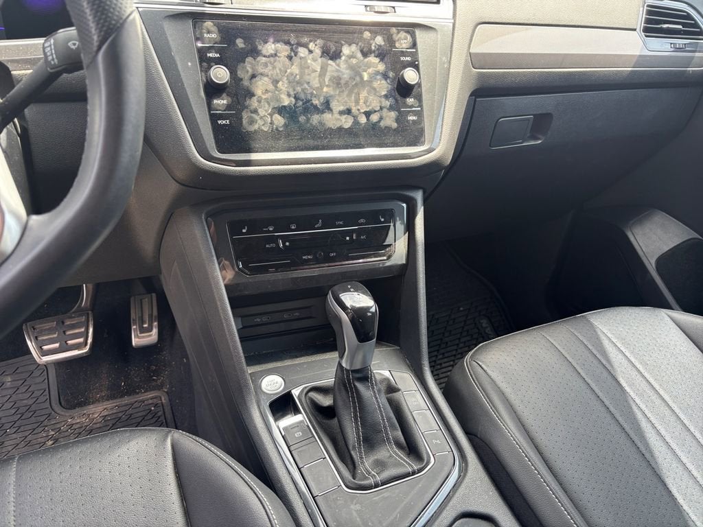2022 Volkswagen Tiguan SE R-Line Black
