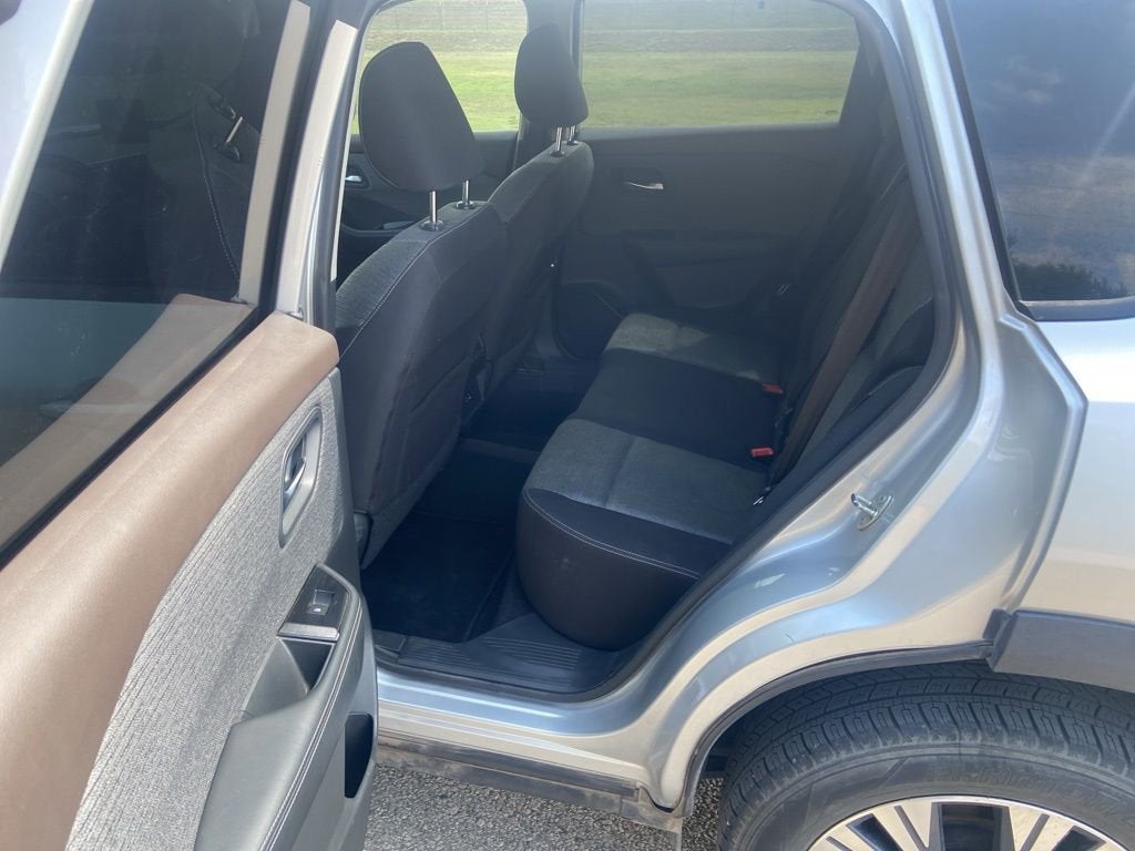 2021 Nissan Rogue SV FWD