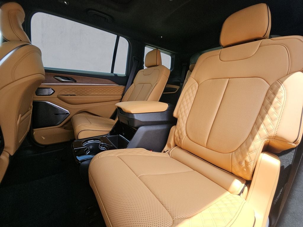 2025 Jeep Grand Cherokee GRAND CHEROKEE L SUMMIT RESERVE 4X4