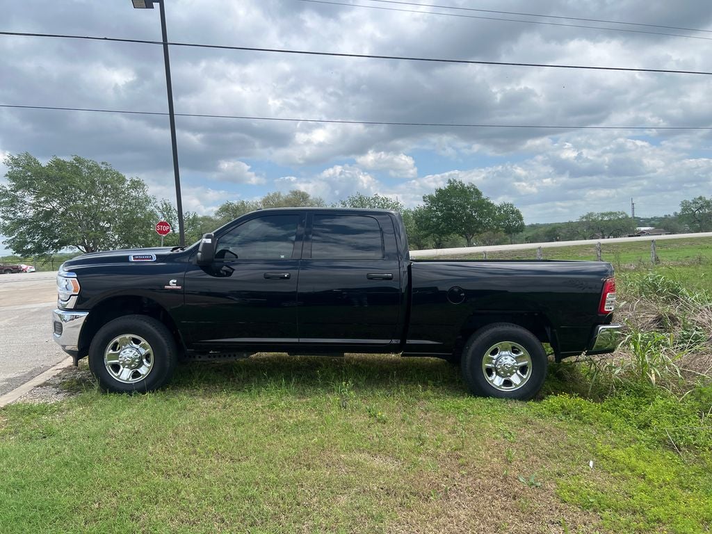 2024 RAM 3500 Tradesman Crew Cab 4x4 6'4' Box