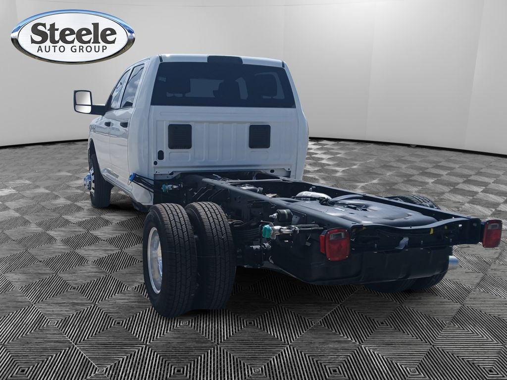 2025 RAM Ram 3500 Chassis Cab RAM 3500 TRADESMAN CREW CAB CHASSIS 4X4 60' CA